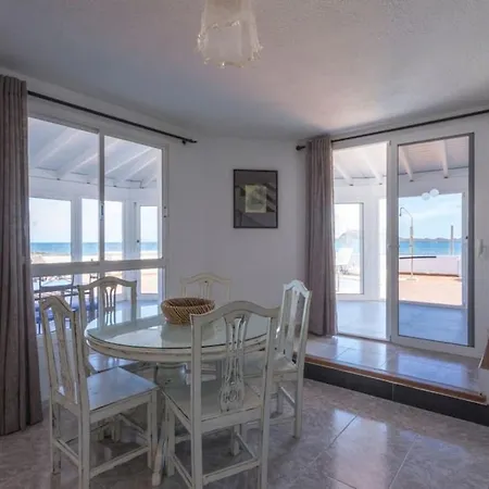 Villa Beachfront Remos With Lobos Island View, Private Pool, Wifi & Bbq By Amazzzing Travel